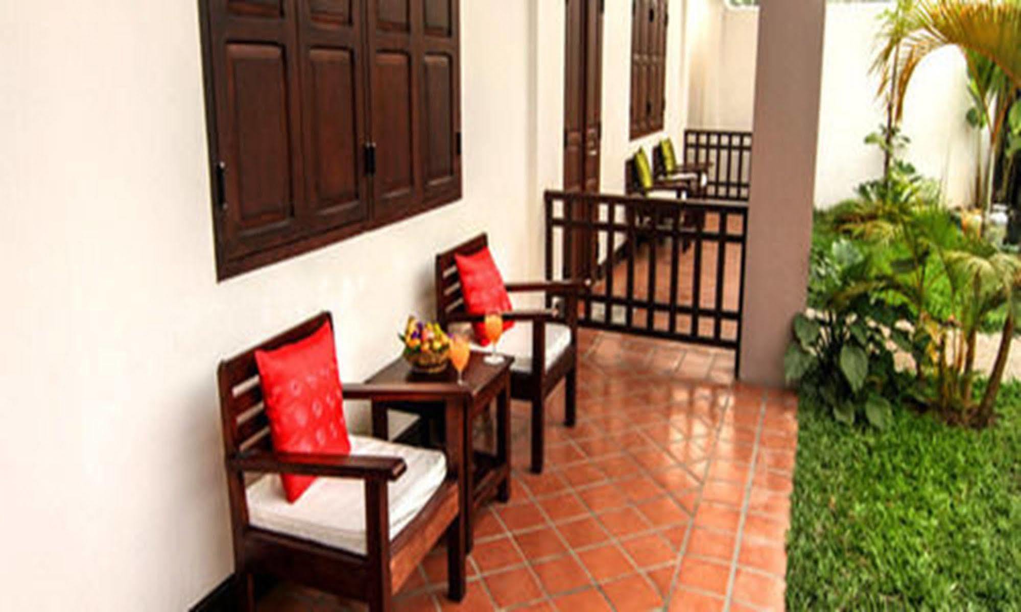 Luang Prabang Inn Екстер'єр фото